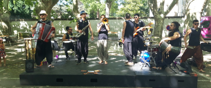 Pause Culture – Les musiciens sans frontières de La Tromba au Festival des Fanfares de Montpellier!