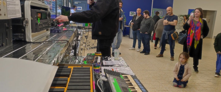 Concerts, samplers… Plongée sonore dans la soirée d’inauguration du Musilab à Saint-André-de-Sangonis