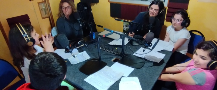 Découverte de la radio avec les enfants du centre social Mokaïka à St André de Sangonis
