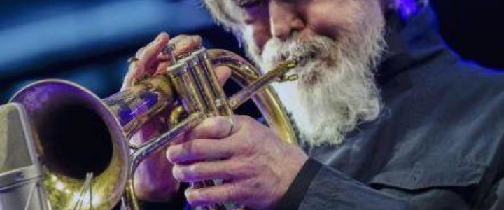 Jazzophiles rend hommage au trompettiste Tom Harrell.